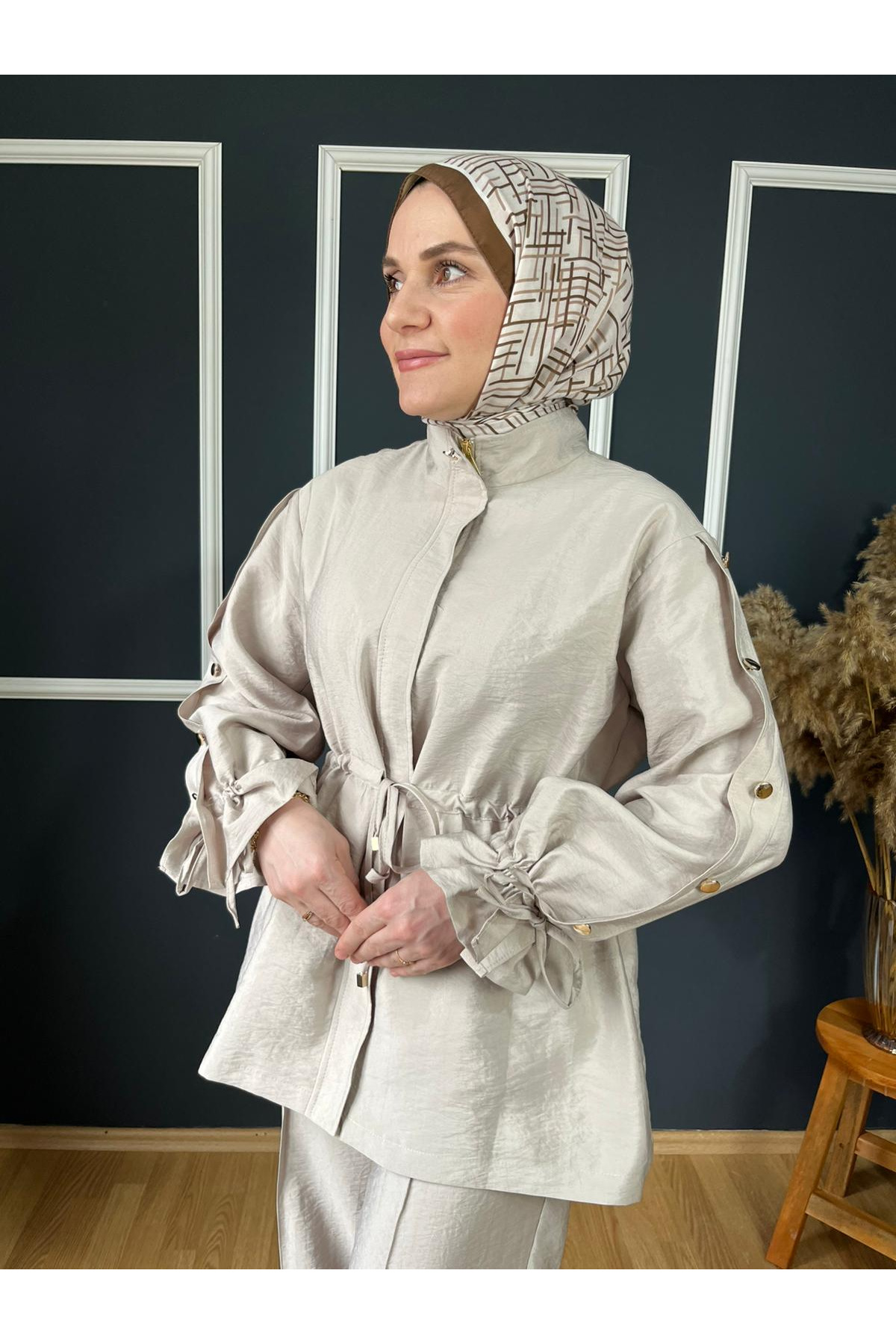 Düğme ve Bağlama Detaylı İkili Takım