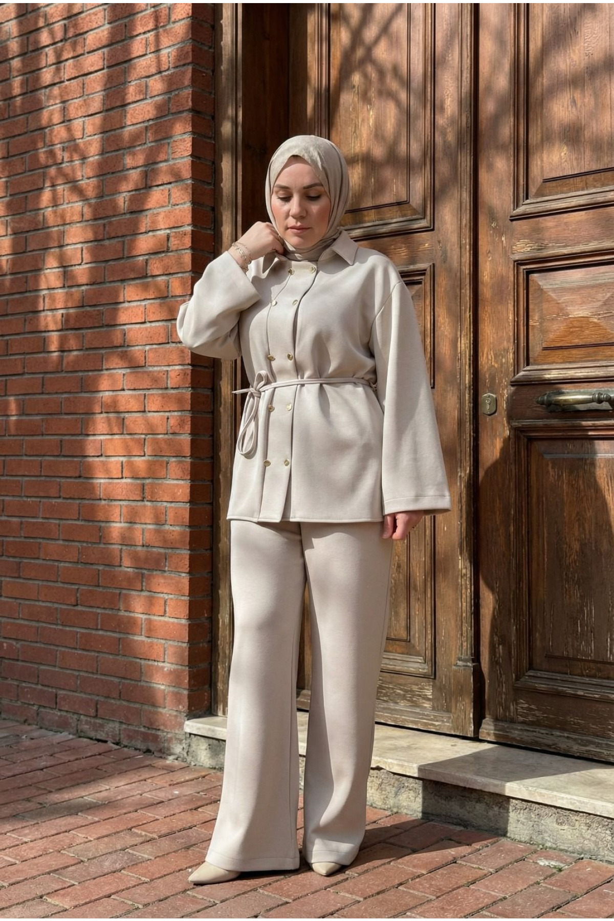 Düğme Detaylı Belden Bağlamalı İkili Takım