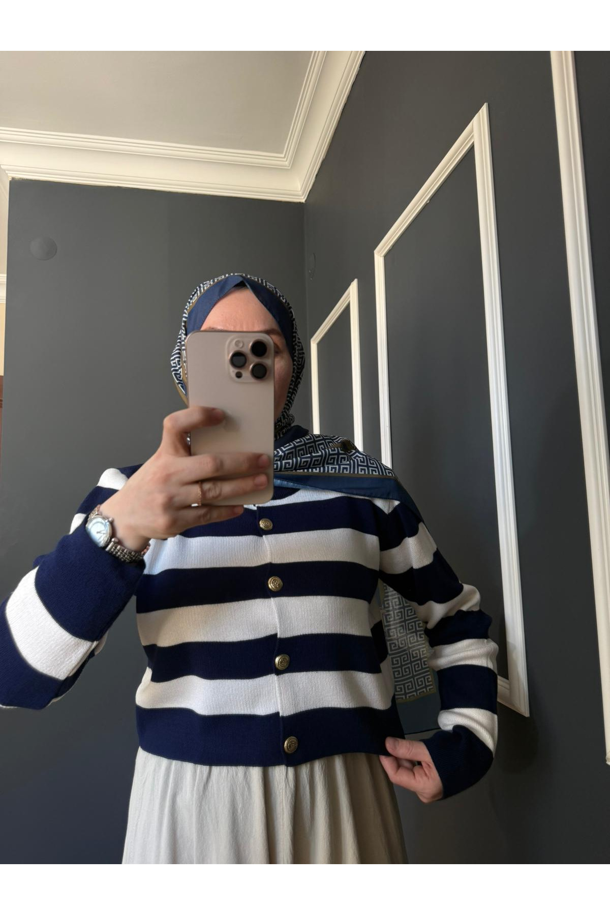 Desenli Mevsimlik Mini Hırka